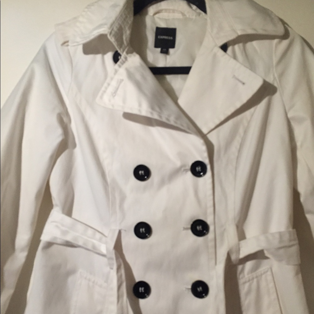 Express White Coat